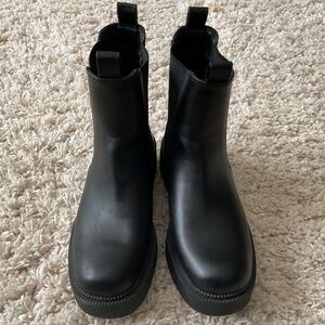 Black Chelsea Boots - size 6.5